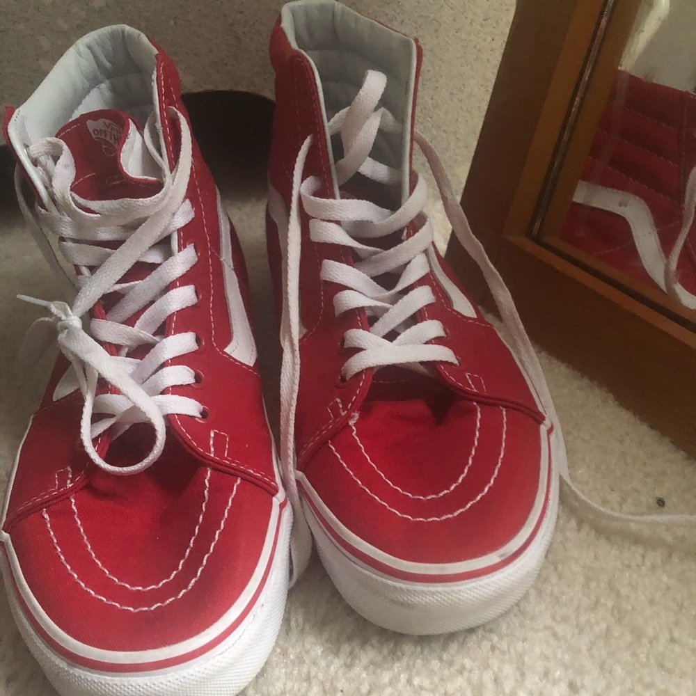 Red vans - Picture 3 of 4